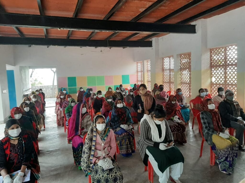 31 women workers received painting training in collaboration with UPGMS, letter given by labor change officer