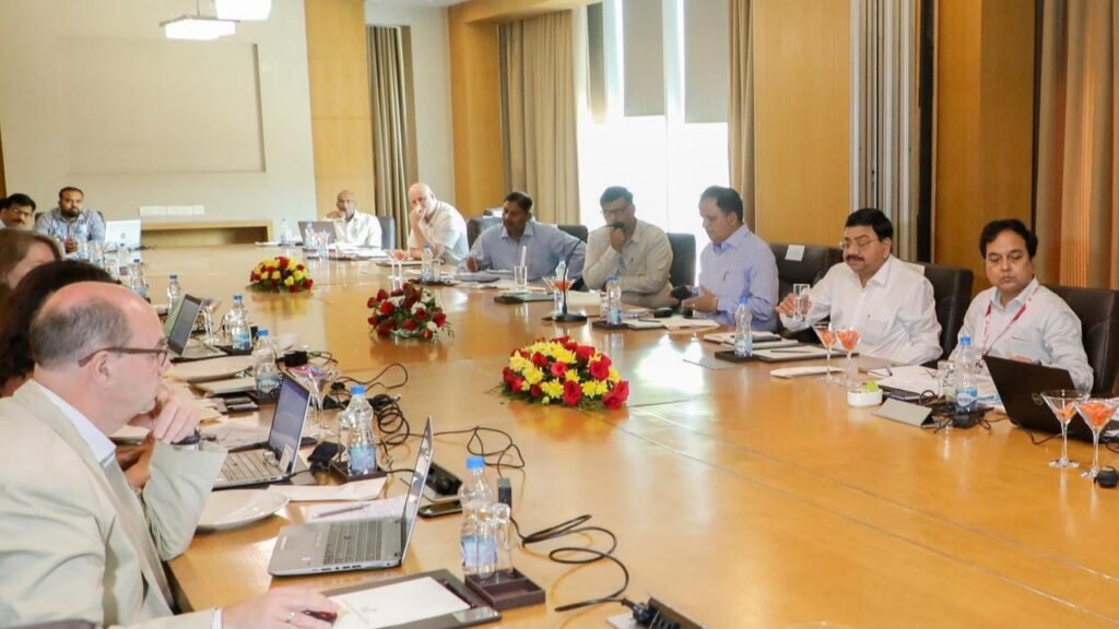 Agra Metro: EIB team held a meeting regarding the tunnel to be built from Taj Mahal to RBS College